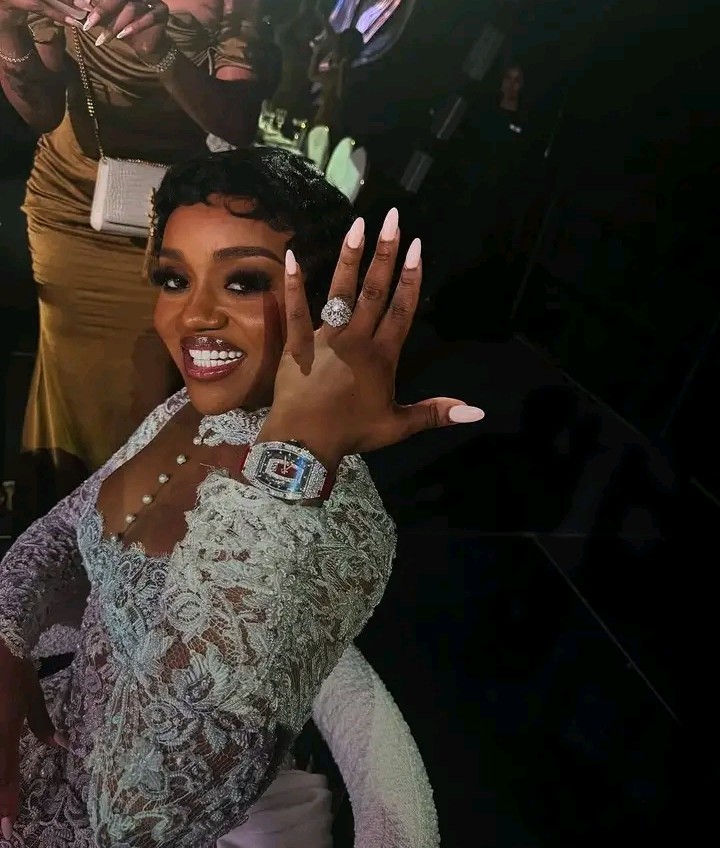 Davido Reveals His Wife’s Wedding Ring Cost $950K – ElorasBlog